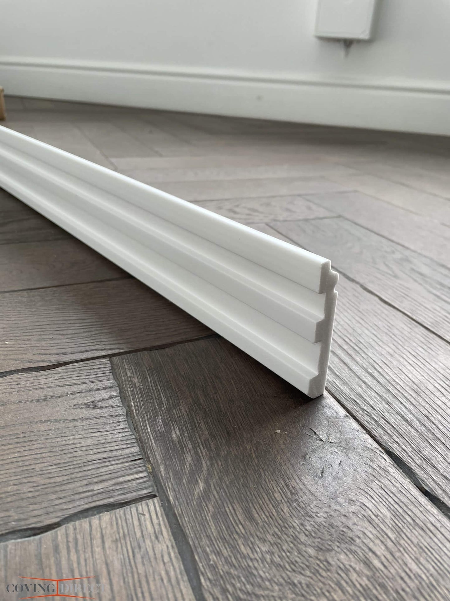 MD018P - Skirting Board on a floor