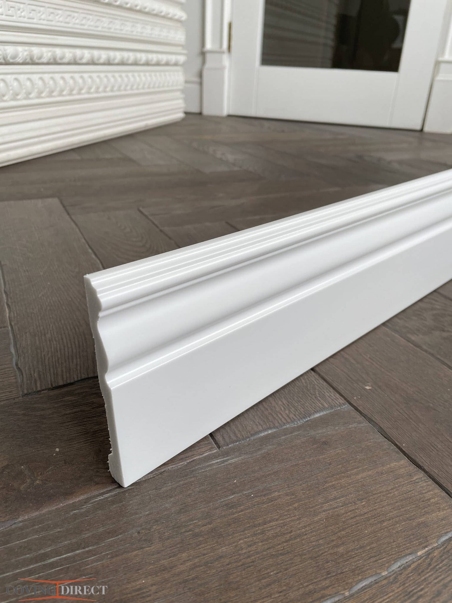 MD095P - Skirting Board on a floor