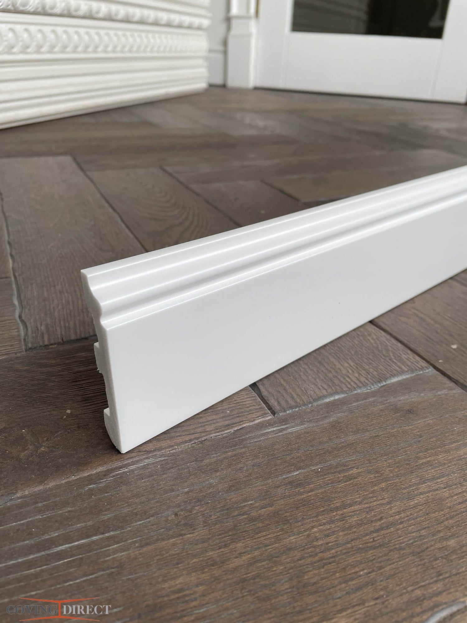 MD018P - Skirting Board on a floor