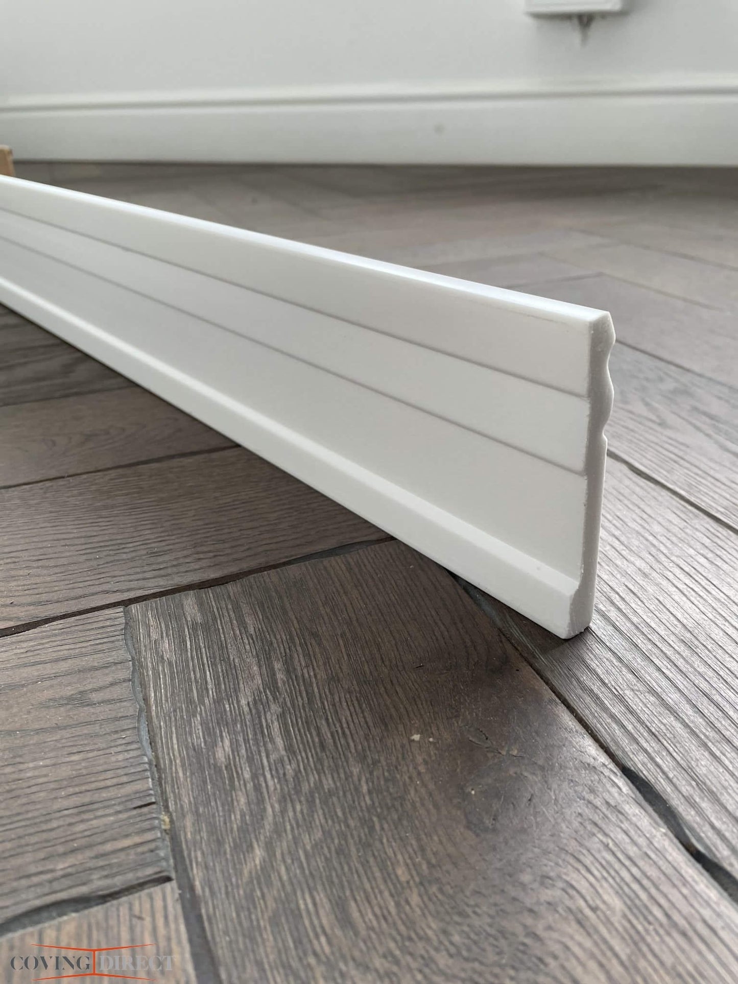 MD094P - Skirting Board on a floor